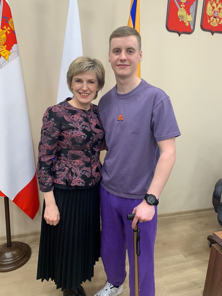 артем с гусевой.jpg