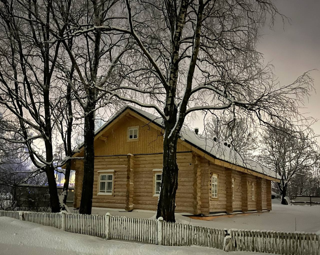 изба усадьба.jpg