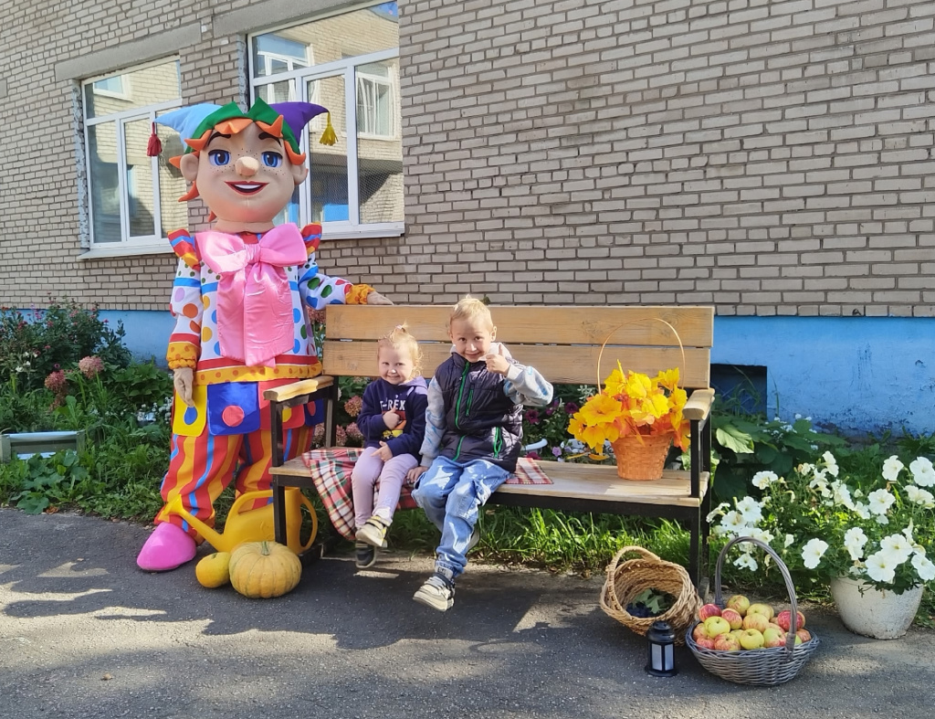 3 на итоговом празднике.jpg 3 на итоговом празднике.jpg