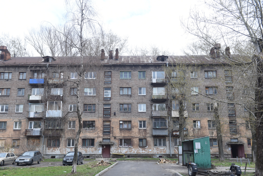 Металлургов 39 Крыша.JPG