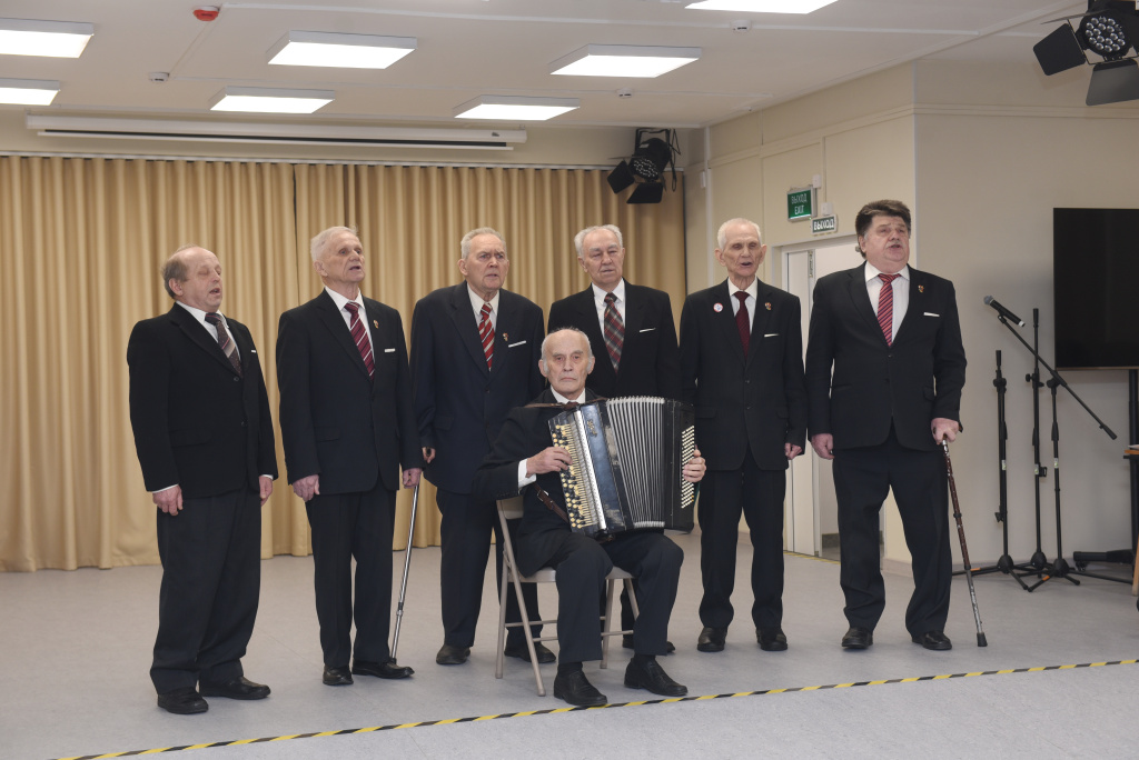 3 Ансамбль Верные друзья.JPG