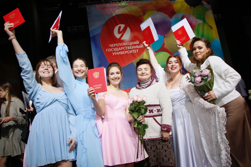 выпускники.jpg выпускники.jpg