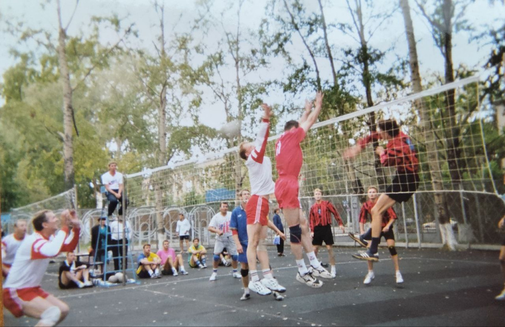 Волейбол 1998.jpg