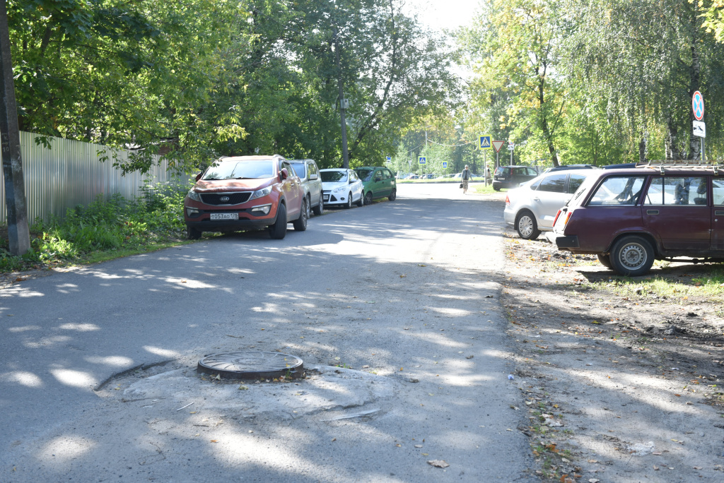 Верещагина рядом со школой 35.JPG Верещагина рядом со школой 35.JPG