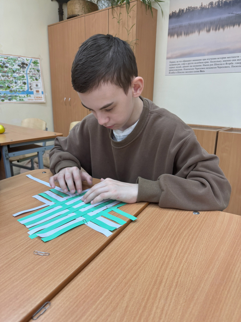 5 Леша плетет.jpg